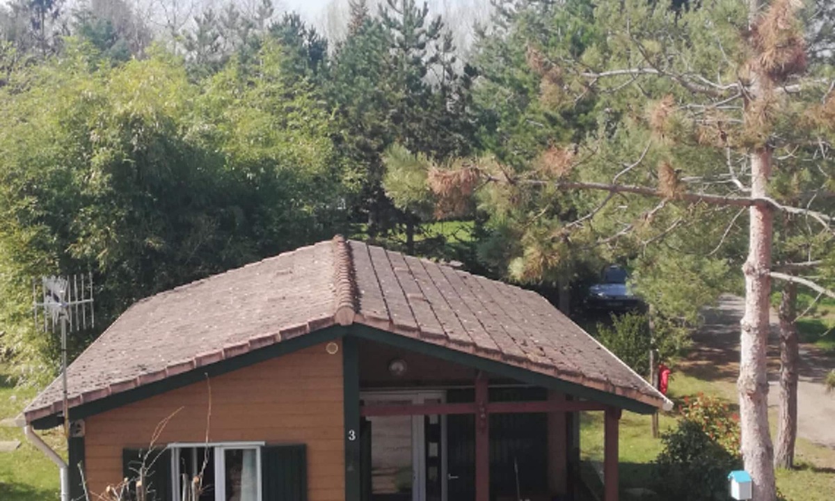 Presles-et-Boves Ski Chalet | Homerez - Chalet in Presles-et-Boves