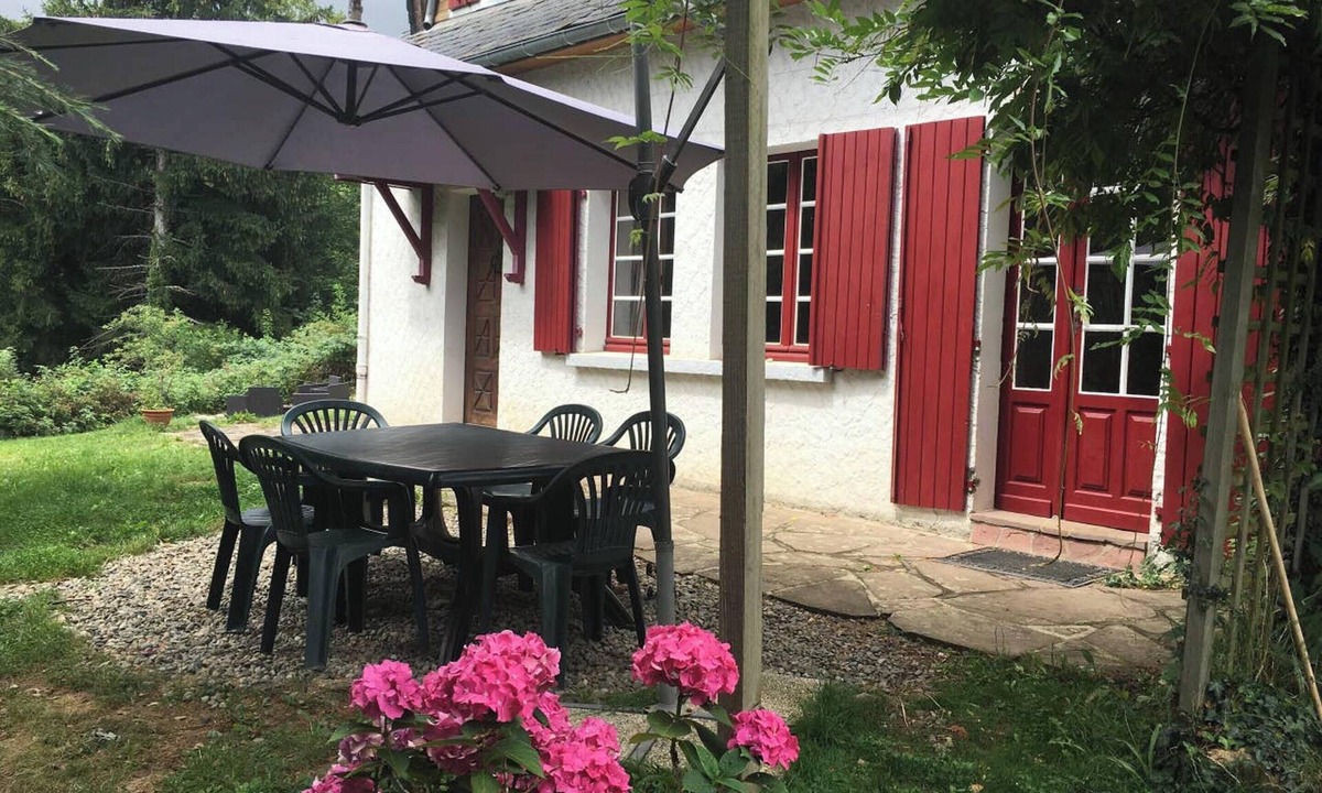 Arrens-Marsous Ski Chalet | Homerez - Chalet in Arrens-Marsous