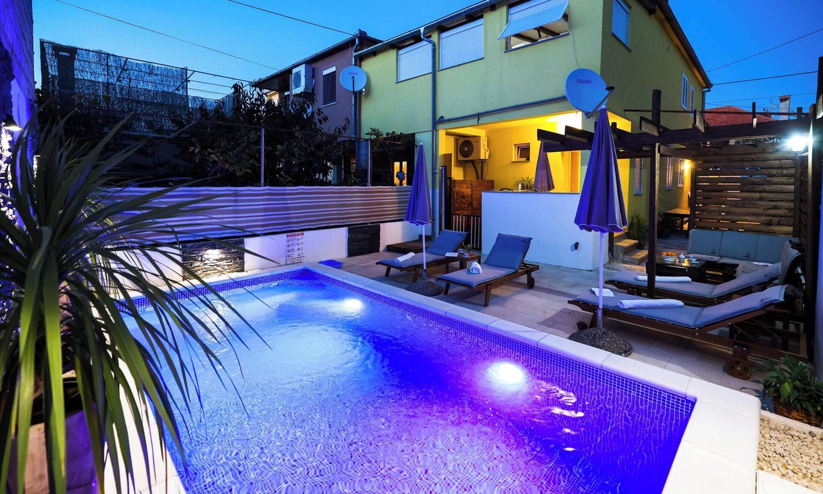 Zadar Apartment | Homerez - Charming apartment in Zadar with private pool - 66 m²