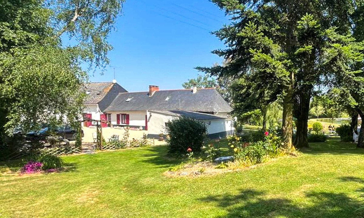 Gruge-l'Hopital House | Homerez - Charming house Ombrée d'Anjou