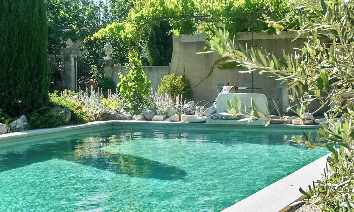 Oppede House | Homerez - Charming house in Oppède with shared pool