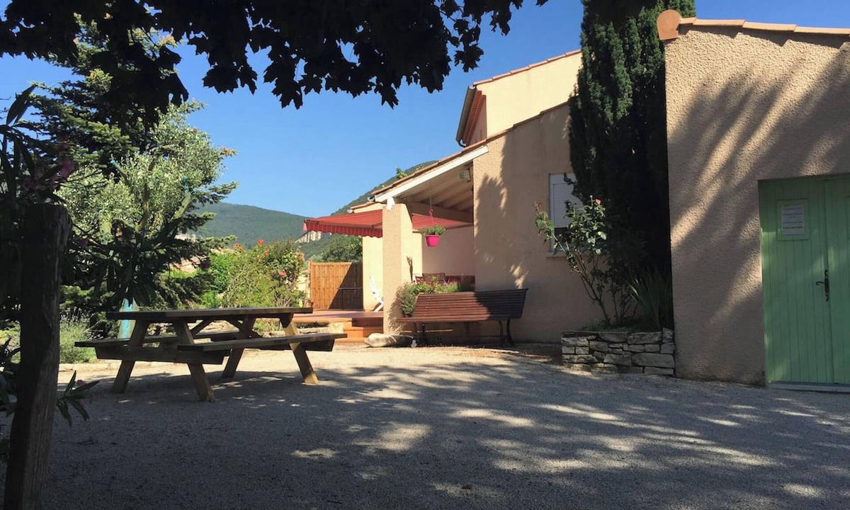 Cruas House | Homerez - Charming House in Cruas + Shared Pool