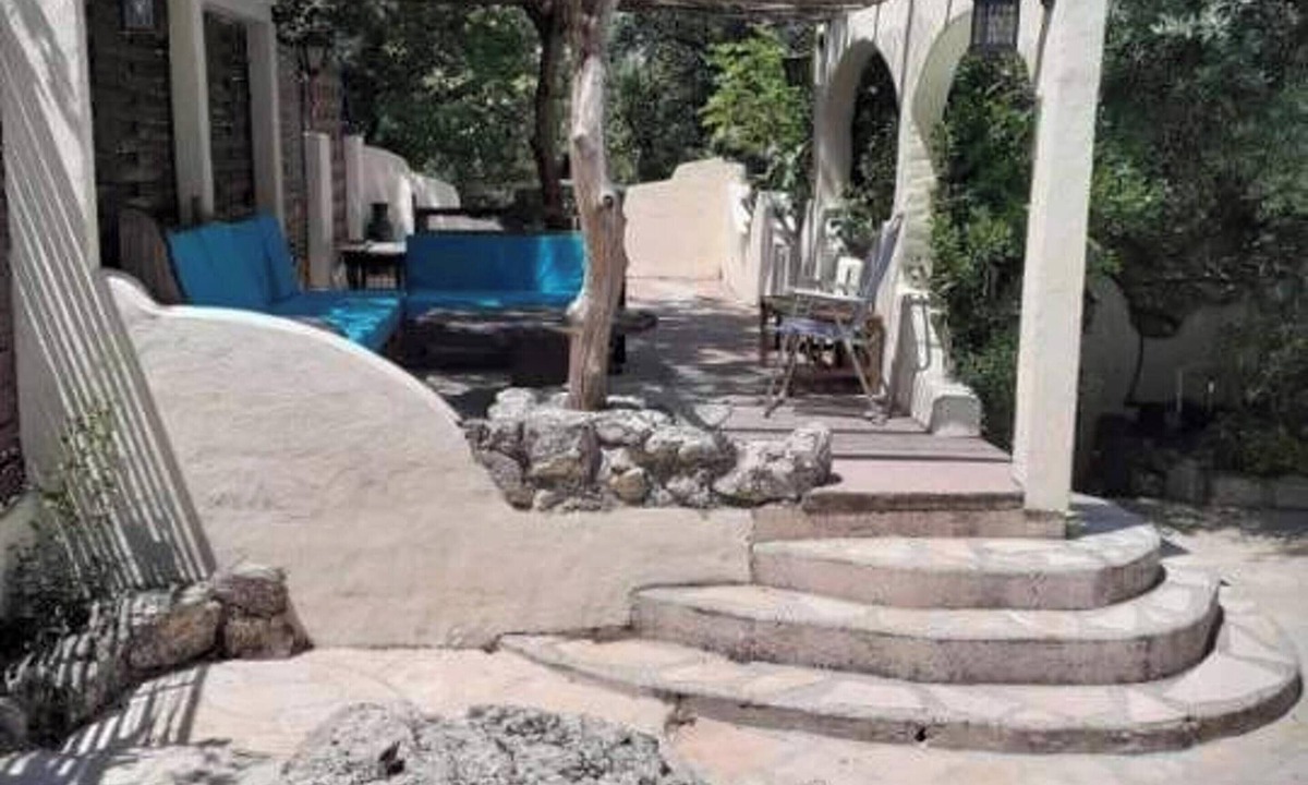 Neoules Villa | Homerez - Charming Villa in Néoules with Private Pool