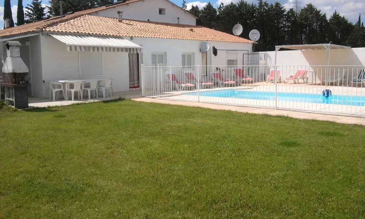 Meynes Villa | Homerez - Charming Villa in Meynes with Private Pool