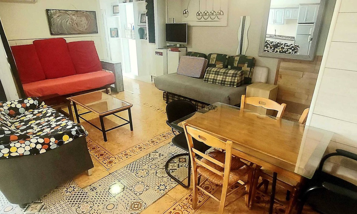Ensanche Diputacion Apartment | Homerez - Comfortable Apartment in Alicante