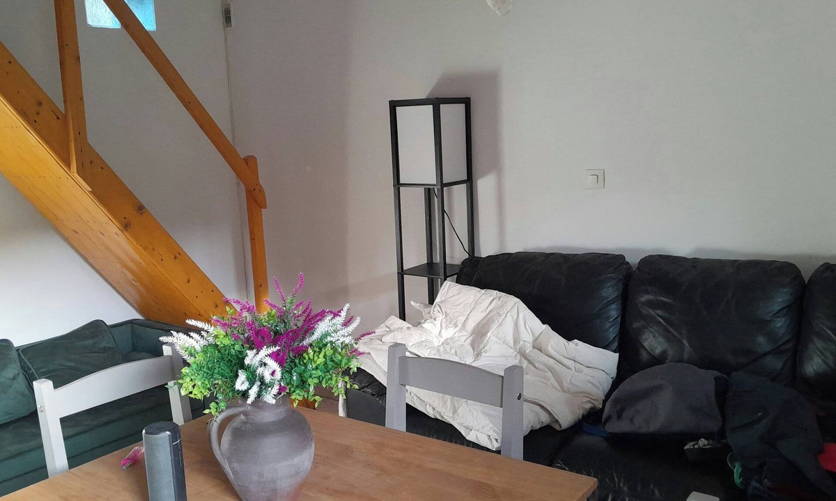 Vassens Apartment | Homerez - Comfortable Studio with Private Pool in Vassens - 16 m²