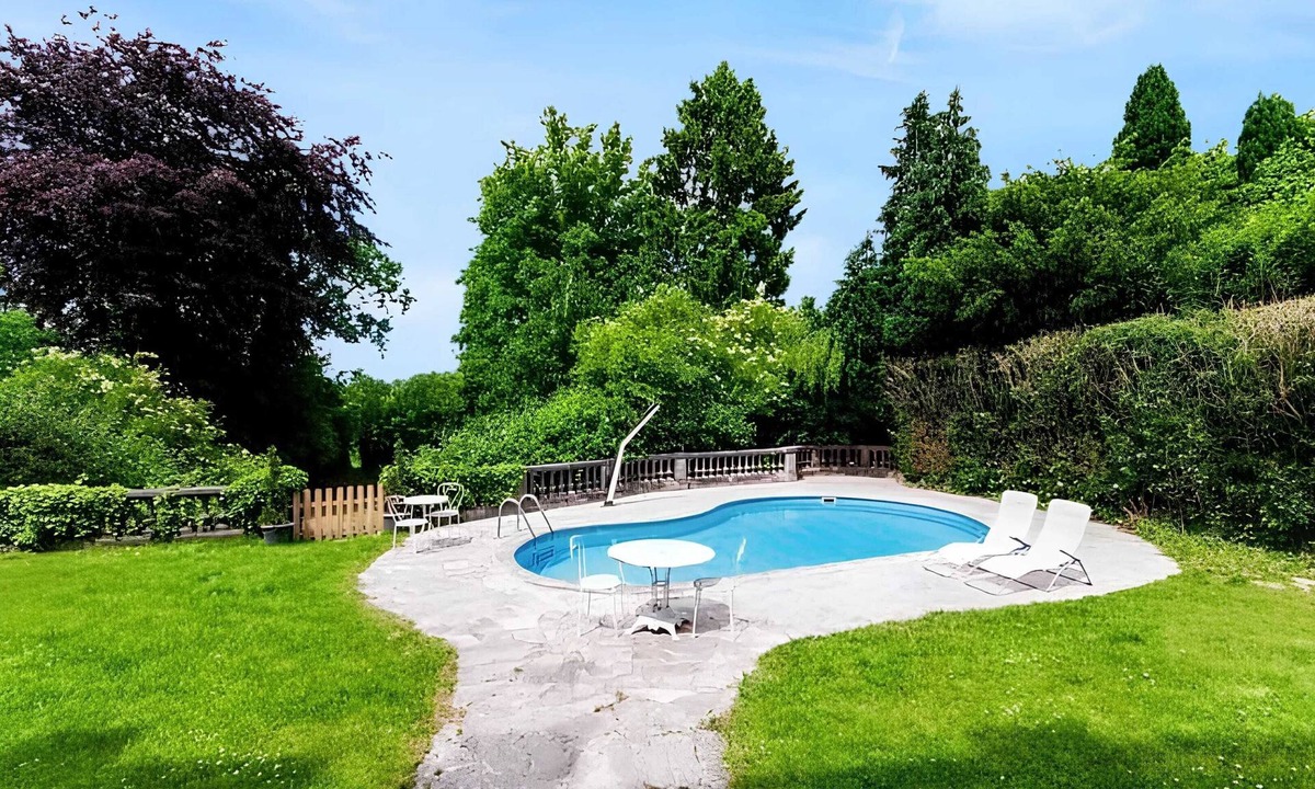 Bailleul House | Homerez - Cosy house with private pool in Bailleul