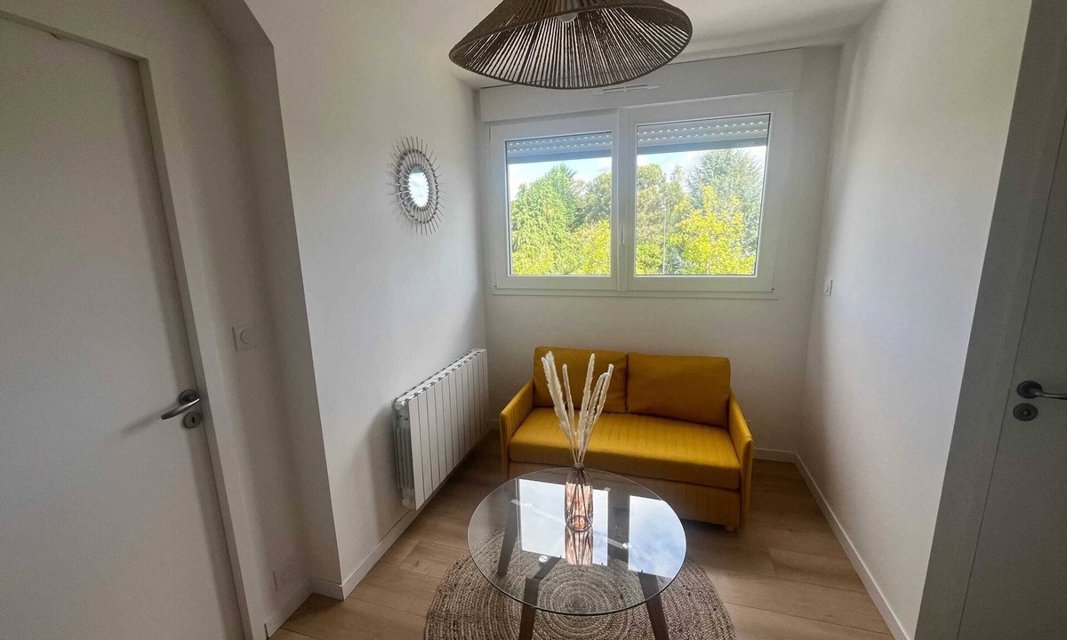 Bruz Apartment | Homerez - Cozy apartment in Bruz