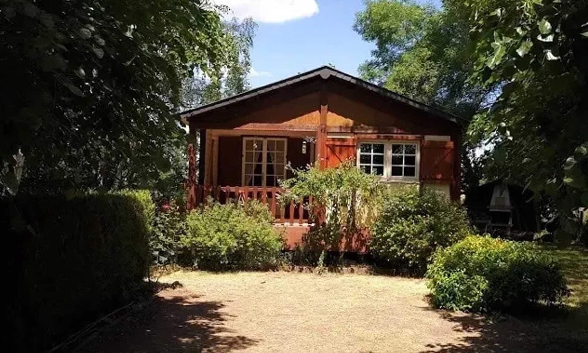 Vaas Ski Chalet | Homerez - Cozy Chalet in Vaas with Lake View
