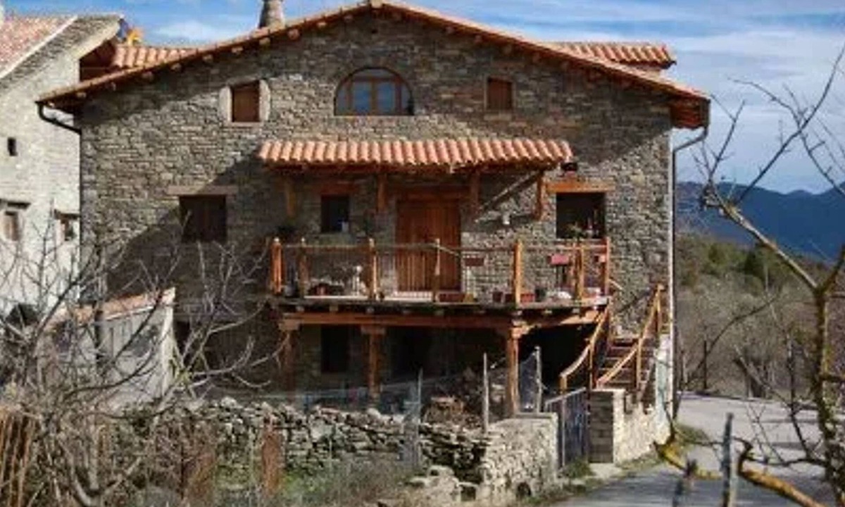 Coscojuela de Sobrarbe Apartment | Homerez - Apartment Coscojuela de Sobrarbe