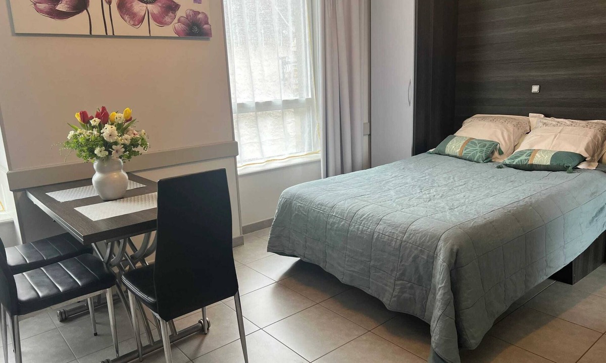 La Ferriere-aux-Etangs Apartment | Homerez - Studio in La Ferrière-aux-Étangs