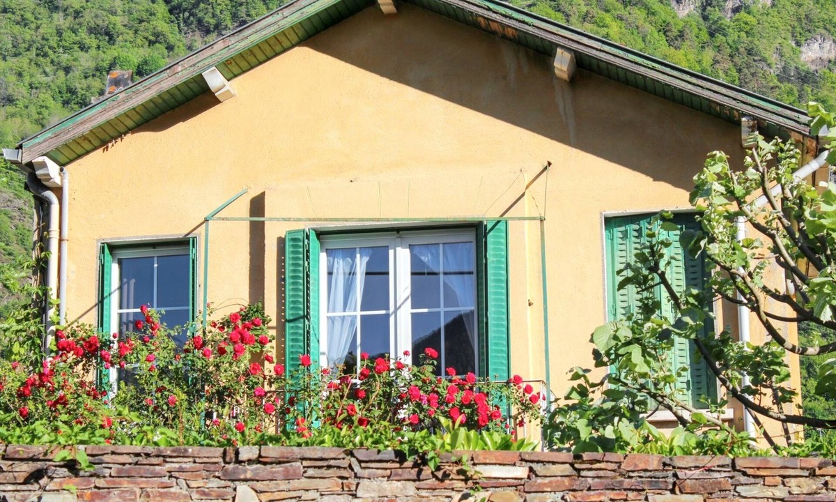 Bagneres-de-Luchon House | Homerez - House in Bagnères-de-Luchon.