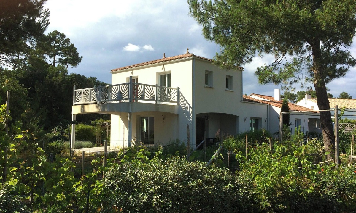 La Tranche-sur-Mer House | Homerez - House La Tranche-sur-Mer