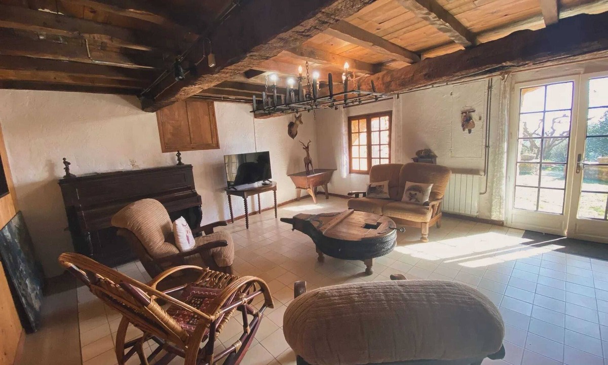 Camps-sur-l'Agly House | Homerez - House in Camps-sur-l'Agly