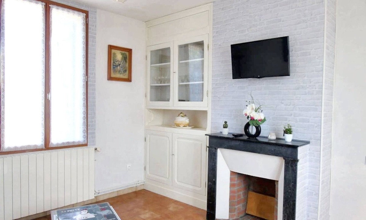 Avesnes-en-Val House | Homerez - House in Avesnes-en-Val