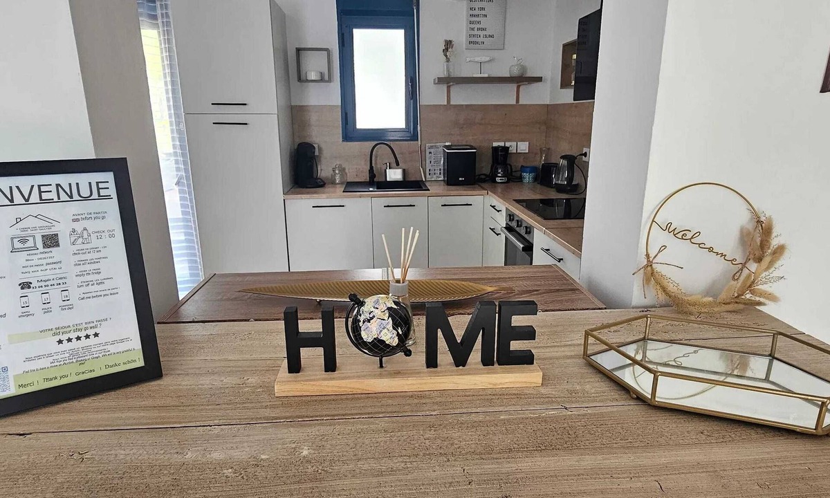 Saint-Gaultier House | Homerez - House in Saint-Gaultier