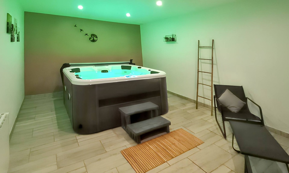 Saint-Martin-de-Lamps House | Homerez - House in quiet Levroux