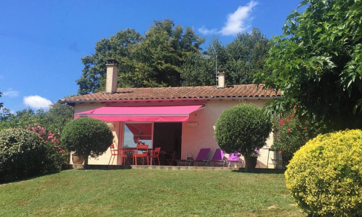 Monlaur-Bernet House | Homerez - House with Fireplace and Terrace in Monlaur-Bernet