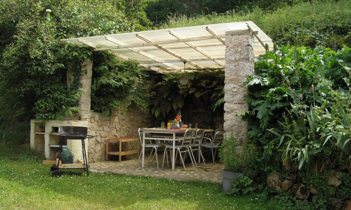 Camarade House | Homerez - Large family home in Camarade
