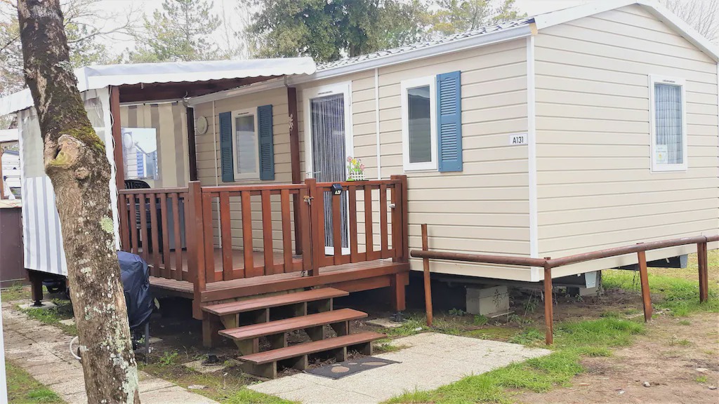 Saint-Jean-de-Monts House | Homerez last minute deal - Amazing bungalow with shared pool