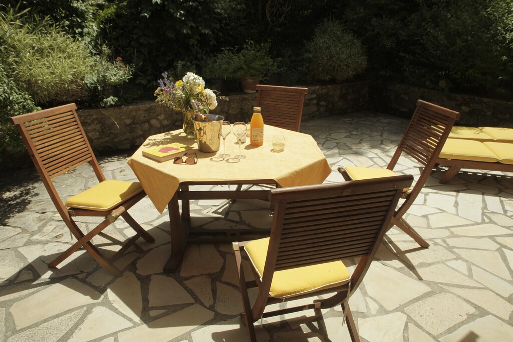 Forcalquier Apartment | Homerez last minute deal - Amazing apartment with shared pool