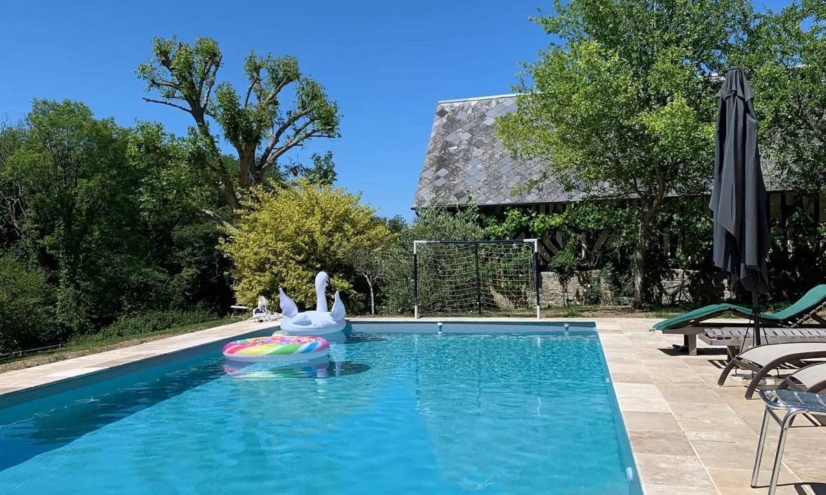 Gonneville-sur-Mer Villa | Homerez - Luxurious Villa in Gonneville-sur-Mer