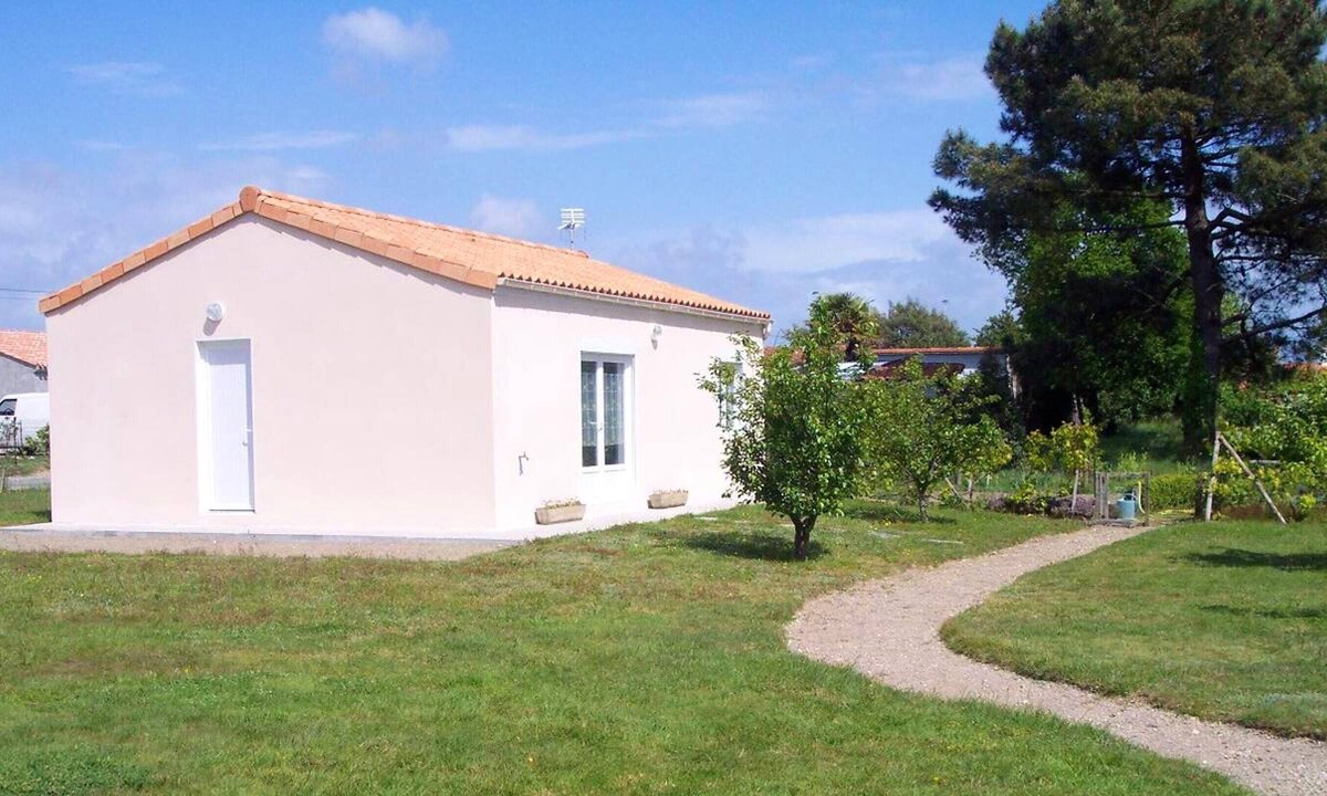 Les Moutiers-en-Retz House | Homerez - Nice house with garden and terrace & Wifi