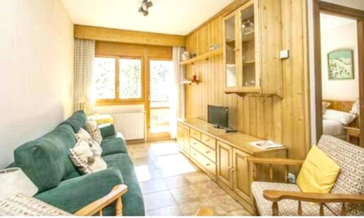 Incles Apartment | Homerez - Nice appartement for 6 ppl. with balcony at El Tarter