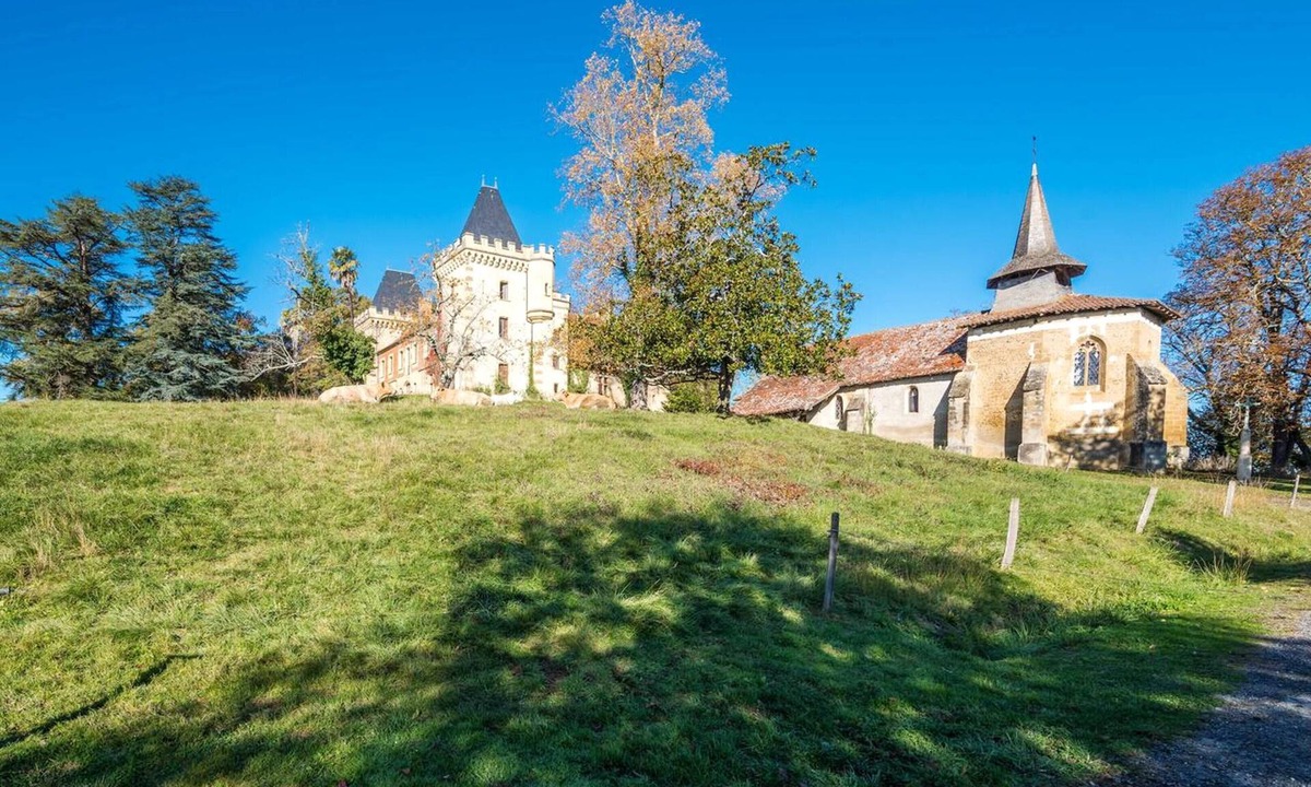 Monlaur-Bernet House | Homerez - Nice house for 4 ppl. with terrace at Monlaur-Bernet