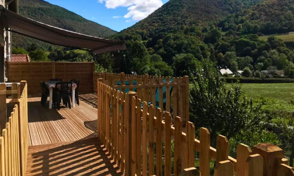 Heches House | Homerez - Nice house for 8 ppl. with terrace at Hèches