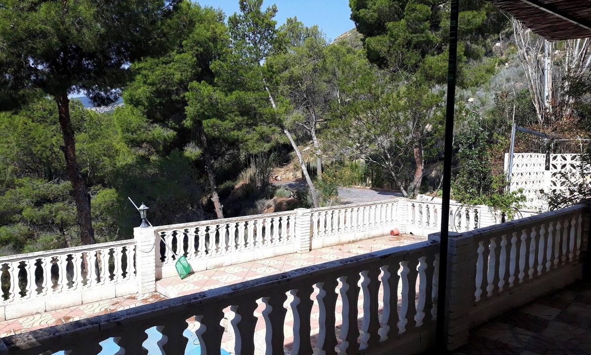 Chulilla Villa | Homerez - Picturesque Villa in Chulilla with Private Pool