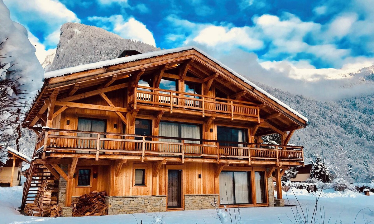 Samoens Ski Chalet | Homerez - Samoëns Chalet with Views