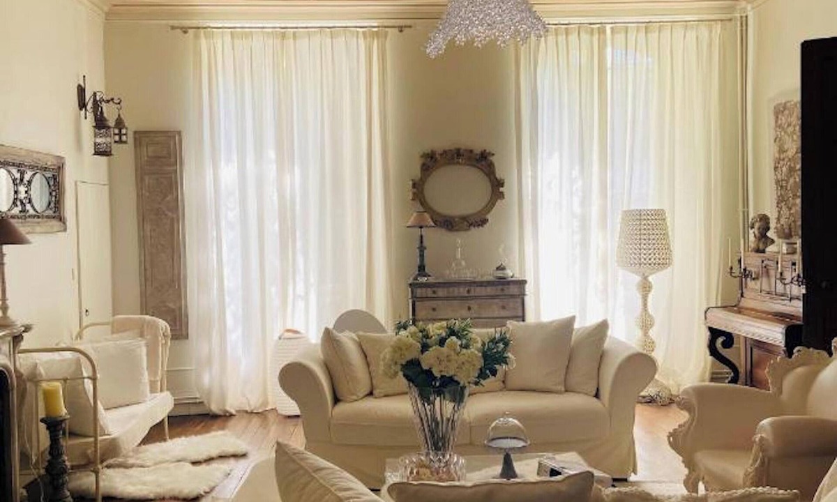 Centre Ville House | Homerez - Spacious house with spa