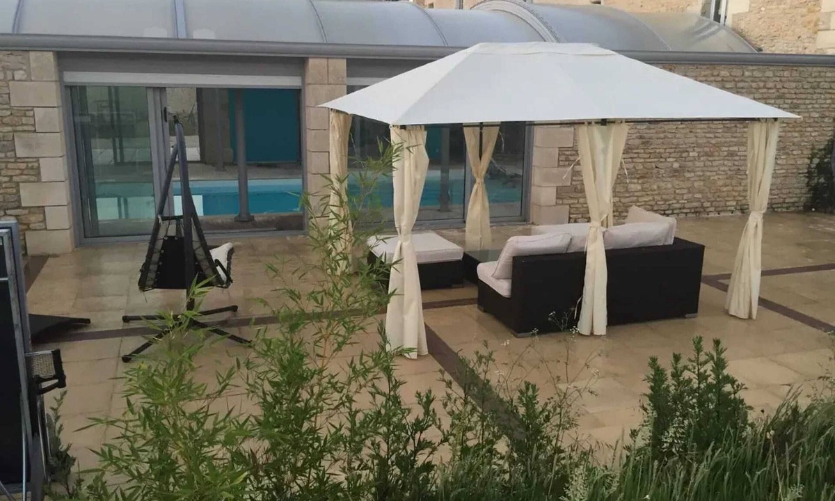 Jaunay-Clan Villa | Homerez - Spacious villa near Poitiers with private pool