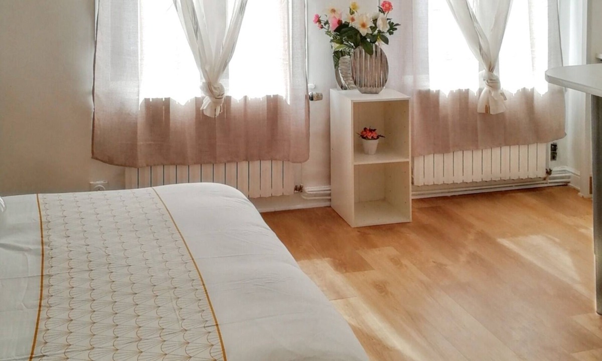 Sainte-Anne - Faubourg Noyon Apartment | Homerez - Studio centre Amiens