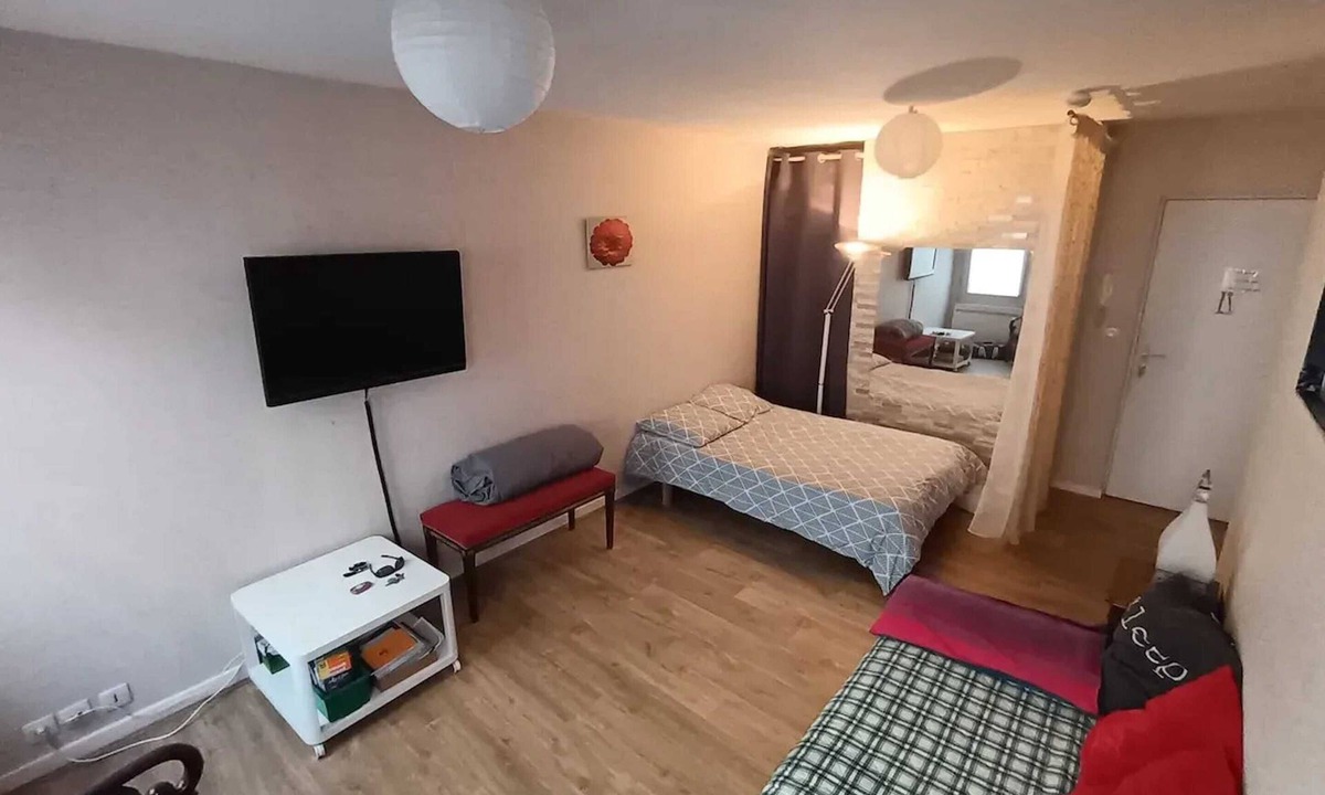 Clermont-Ferrand Apartment | Homerez - Studio in Clermont-Ferrand