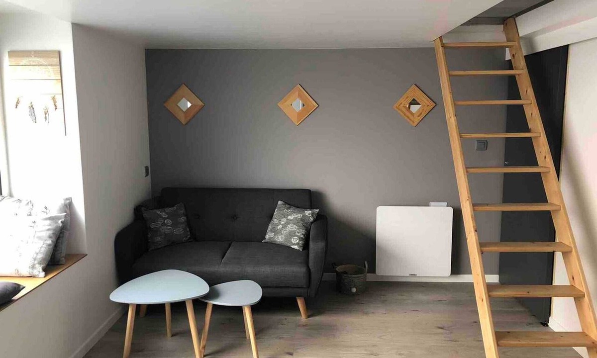 Vallieres Apartment | Homerez - Studio in Clermont-Ferrand