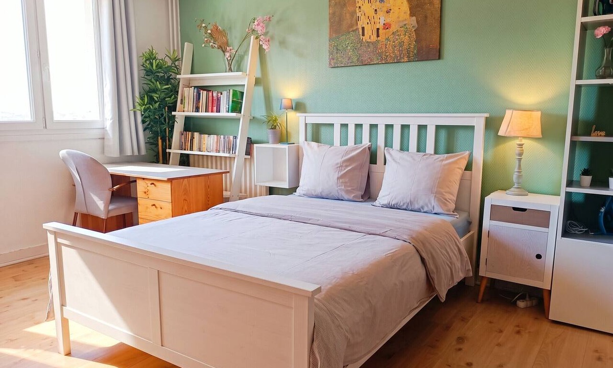 19th Arrondissement Apartment | Homerez - Studio Paris - convivial
