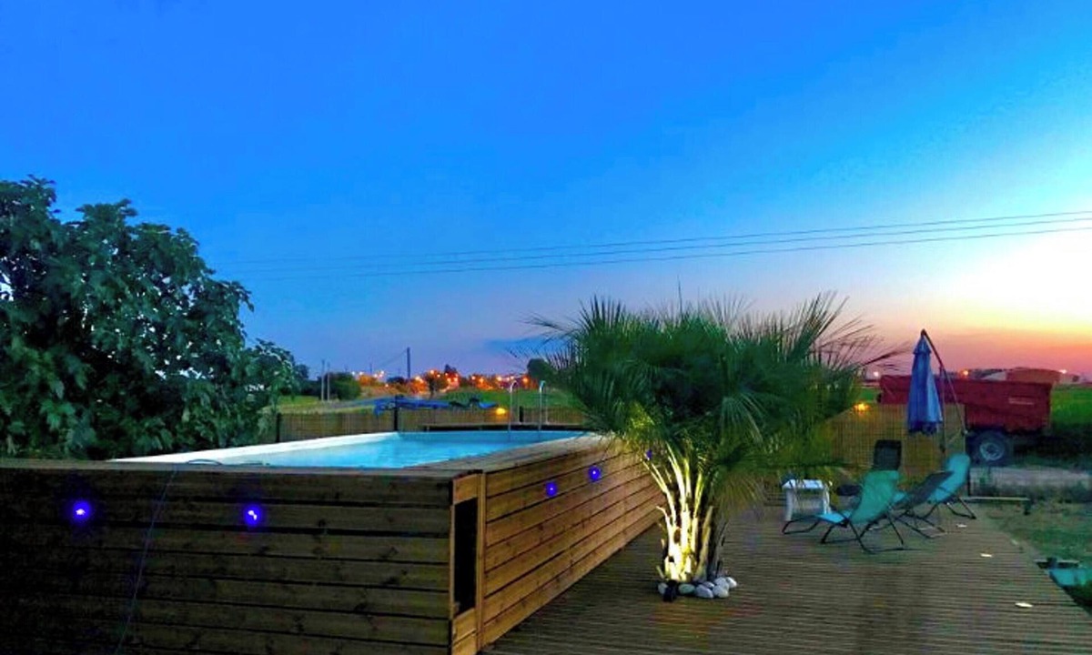 Saint-Jory Apartment | Homerez - Studio Saint-Jory, pool