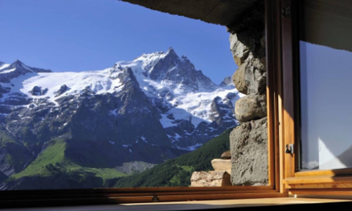 La Grave Apartment | Homerez - Studio with View in La Grave
