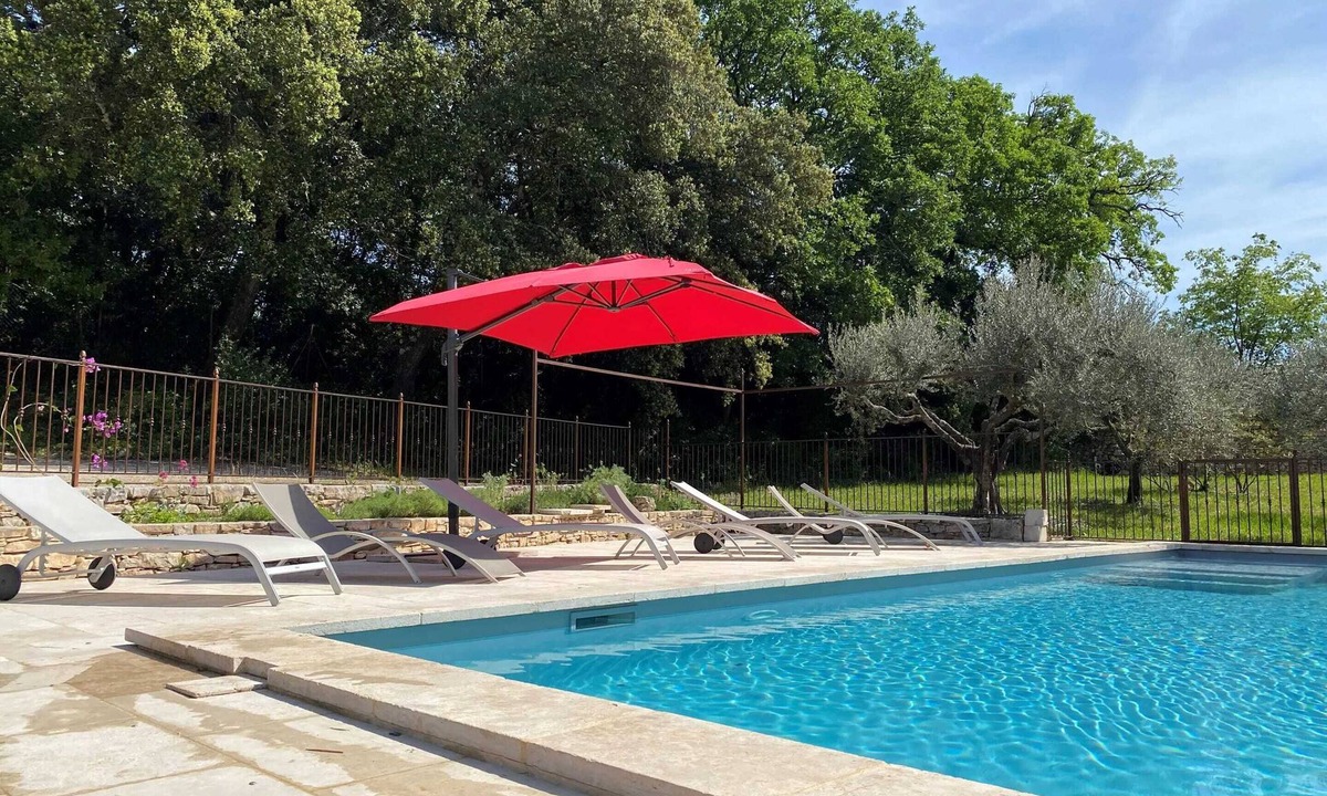 Saint Michel d'Euzet Villa | Homerez - Villa Saint-Michel-d'Euzet