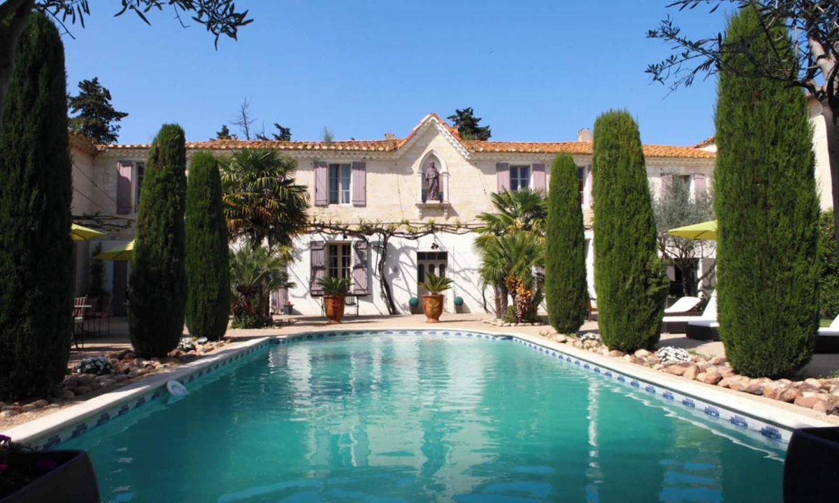 Saint-Gilles Villa | Homerez - Villa in Saint-Gilles with Pool