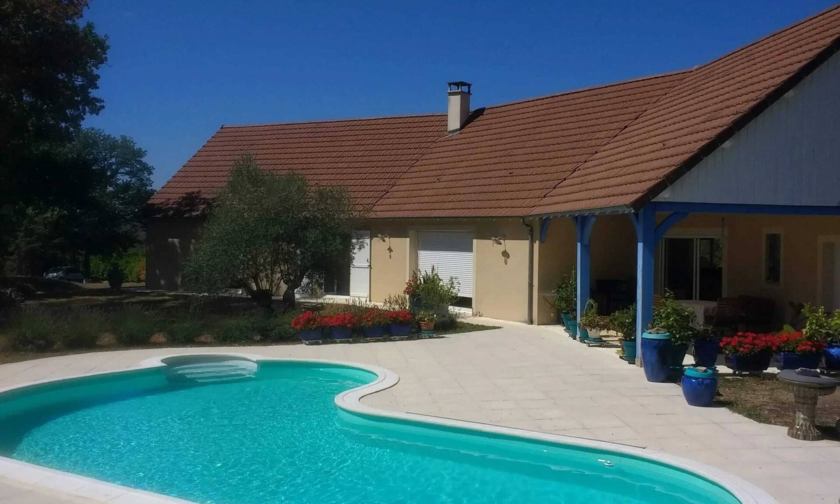 Autoire Villa | Homerez - Villa with private pool in Autoire