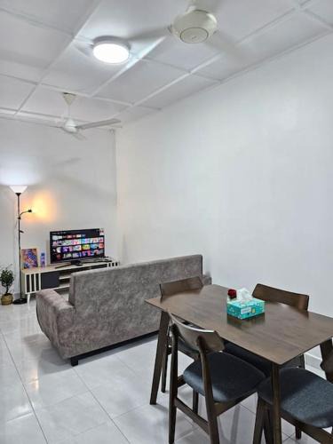 Kampung Aman House | Homestay 183