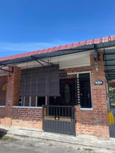 Tapah Road Ski Chalet | Homestay Anjang