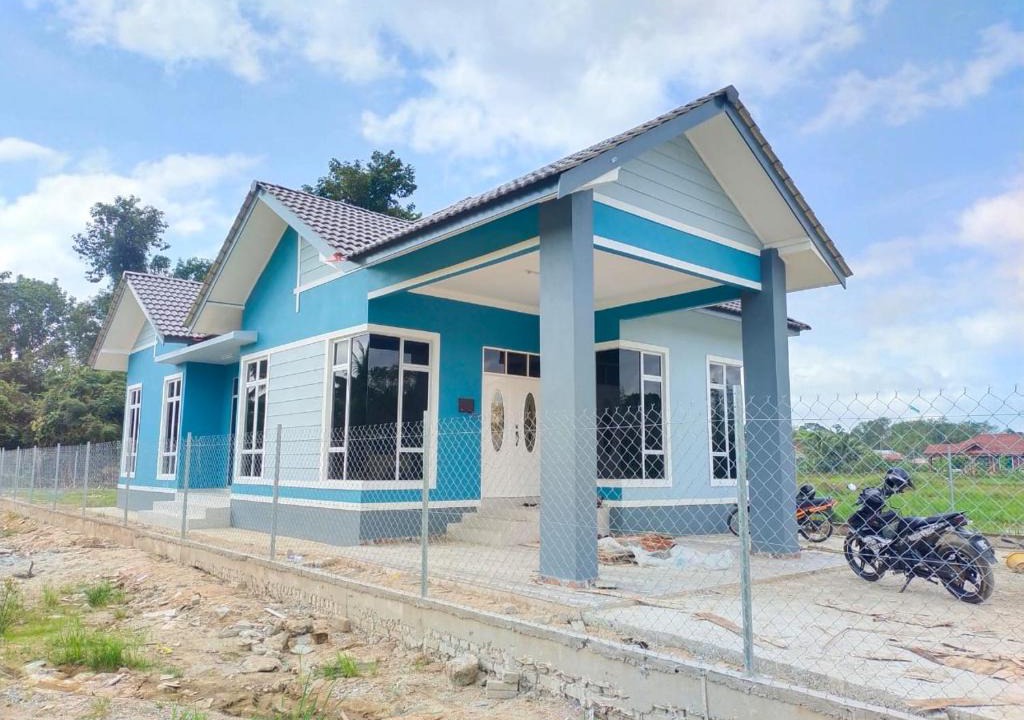 Wakaf Bharu House | Homestay Dena Moon Inn