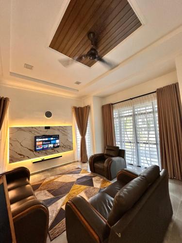 Dungun House | Homestay Husna