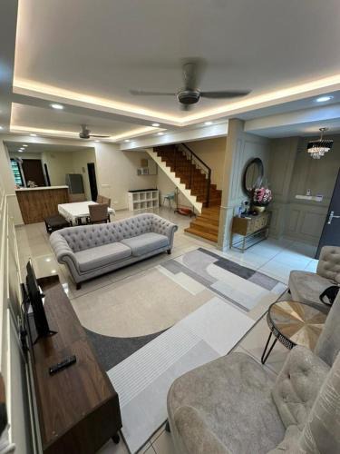 Klang House | Homestay in Bukit Raja, Klang