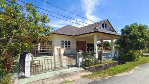 Kawasan Perindustrian Chendering House | Homestay Kuala Terengganu By Aminah