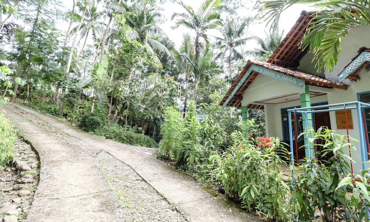 Kokap Hotel | Homestay Mbah Parni